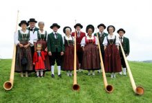 Trachten- und Schuhplattlergruppe Hörbranz bei der Trachtenmesse