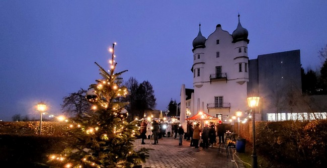 Schloss Hofener Weihnachtsmarkt mit erfolgreicher Premiere