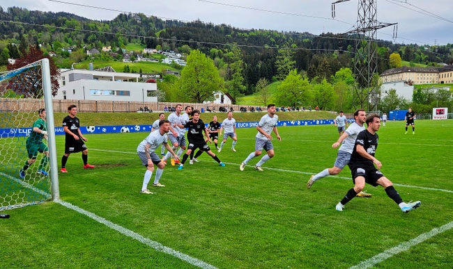 Lochau FUSSBALL SVL gegen HARD