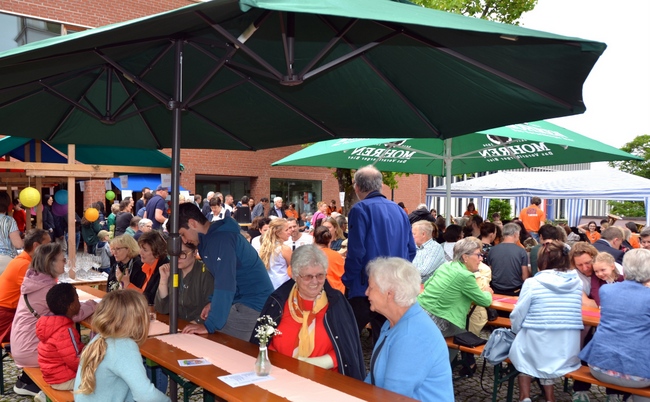 Pfarre SOMMERFEST Symbolfoto für Ankündigung Juni 2025