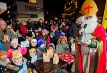 Nikolaus begeistert in Lochau die Fußball-Kids