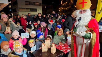 Nikolaus begeistert in Lochau die Fußball-Kids