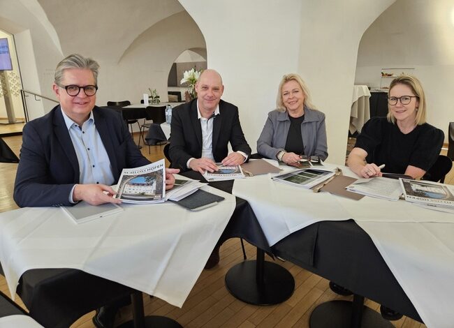 Schloss Hofen BILDUNGSPROGRAMM 2026 Präsentation