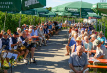 Das 5. Lochauer Weinfest lockte zahlreiche Besucher an den Weinberg