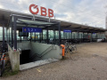 BU-4-Bahnhof-Lochau-Hoerbranz-VORPLATZ-NEU-C-Bestand-Oktober-30-10-2023-7