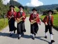 MV-Lochau-mit-flotter-Blasmusik-unterwegs-1