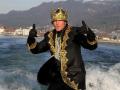 Prinz-Mario-surft-ins-neue-Jahr-17